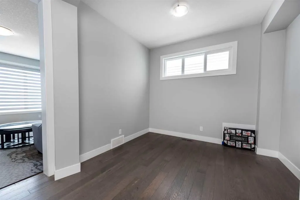 202 Cityscape Way NE
