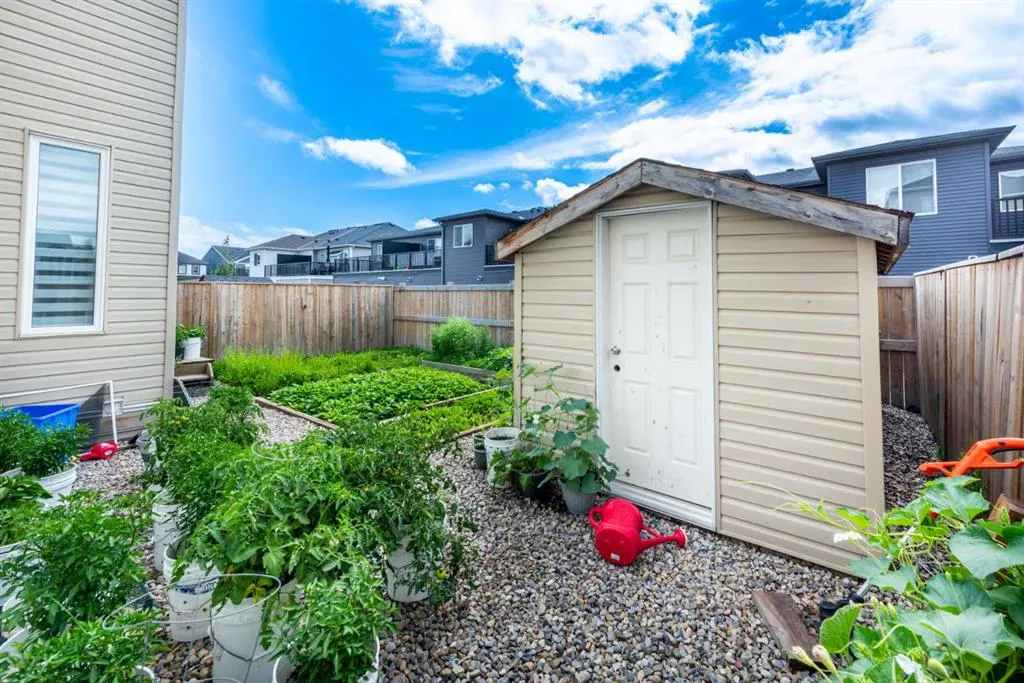 202 Cityscape Way NE