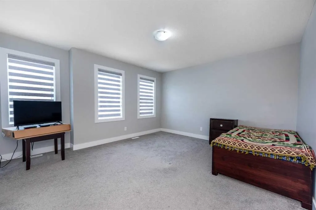 202 Cityscape Way NE