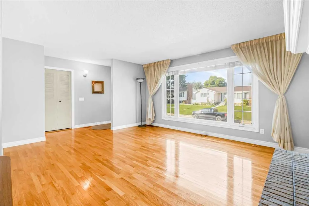1908 65 Street NE