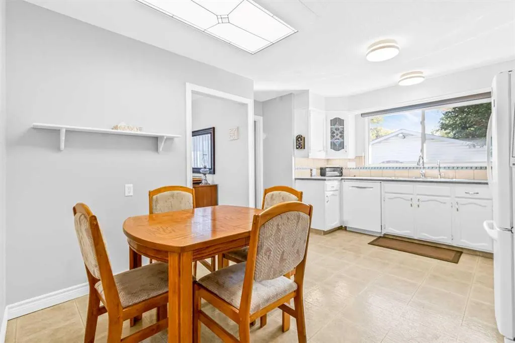 1908 65 Street NE