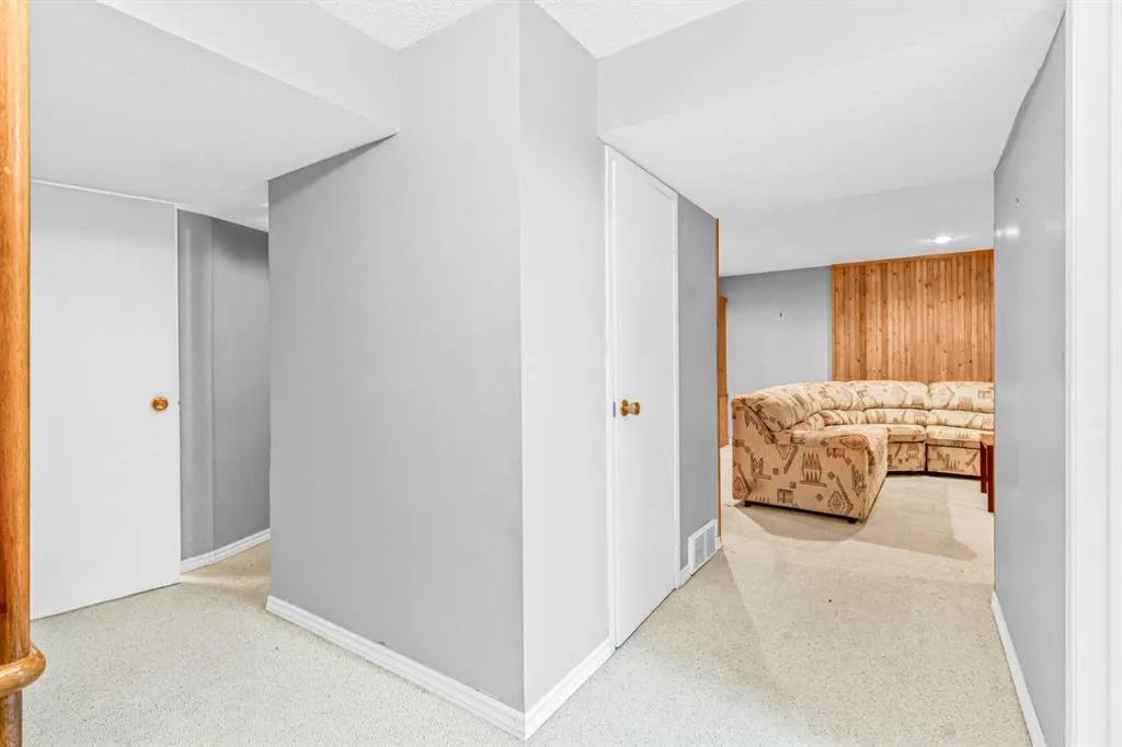 1908 65 Street NE