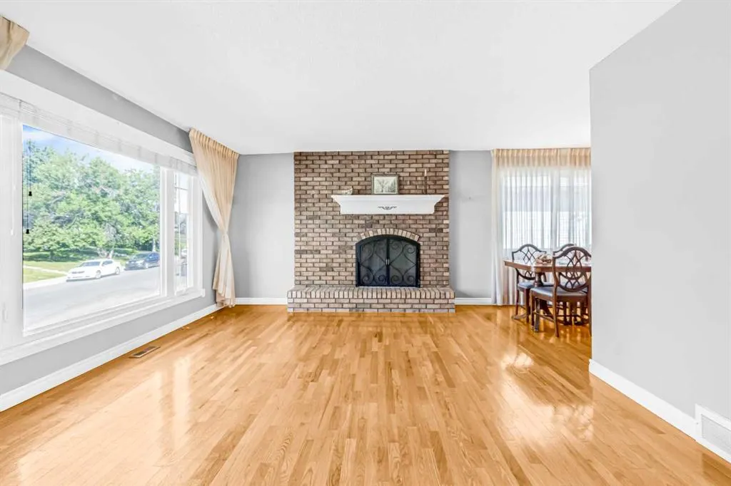 1908 65 Street NE