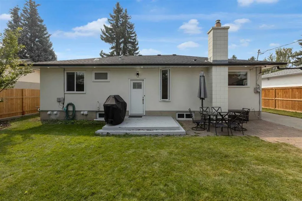 24 Canyon Drive NW