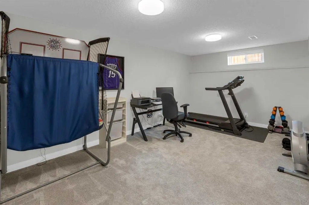 24 Canyon Drive NW