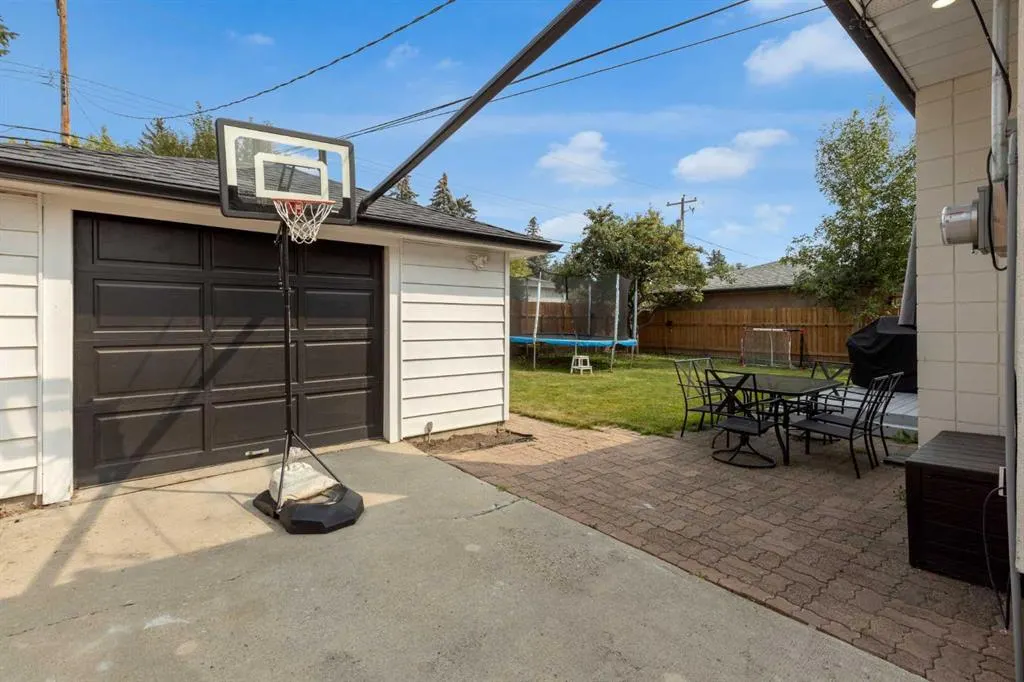 24 Canyon Drive NW