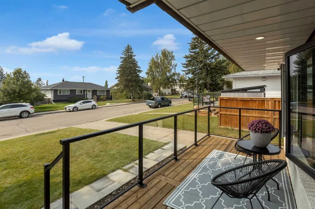 24 Canyon Drive NW