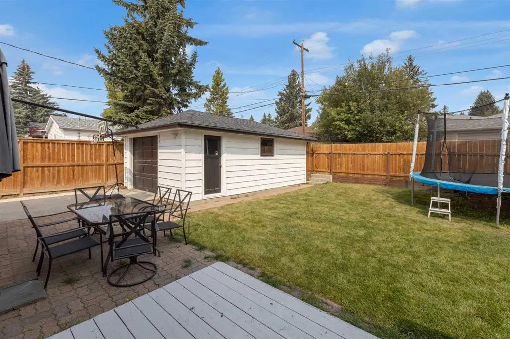 24 Canyon Drive NW