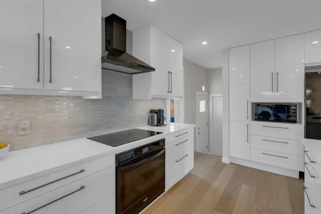 24 Canyon Drive NW