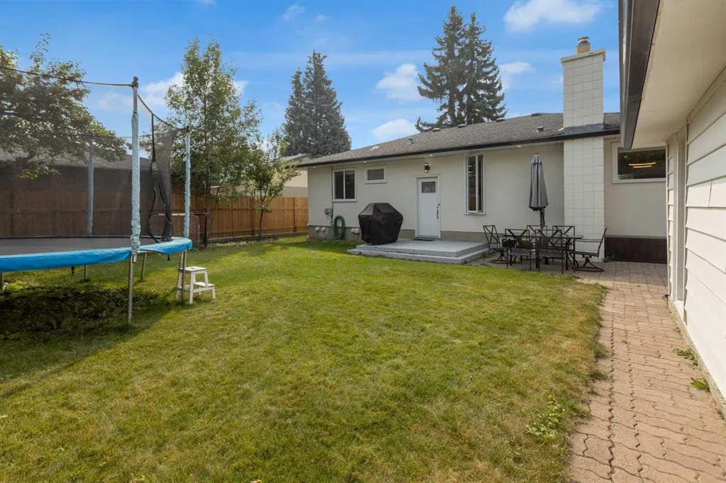 24 Canyon Drive NW