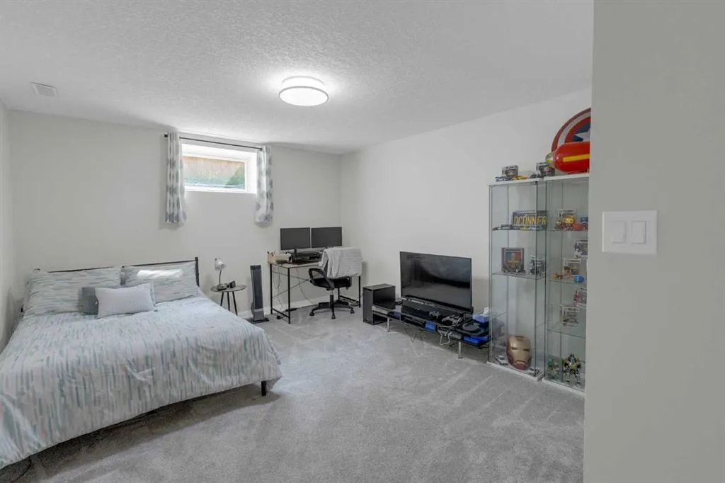 24 Canyon Drive NW