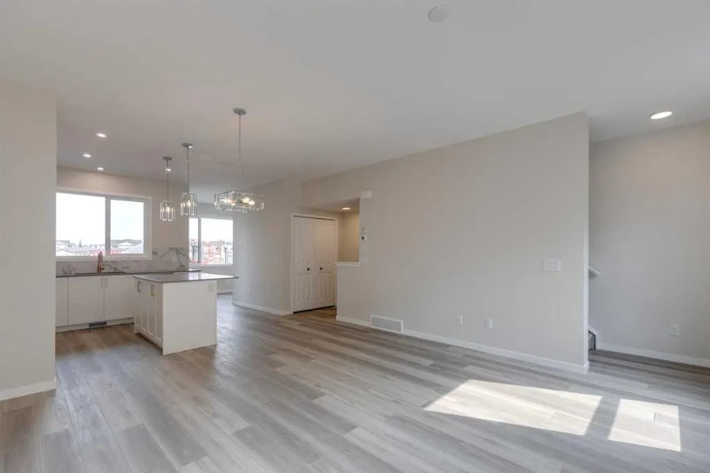 81 Midtown Boulevard SW, #611