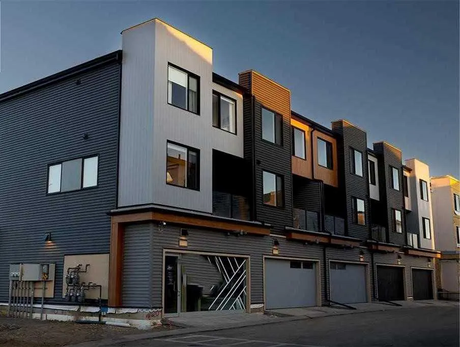 81 Midtown Boulevard SW, #611