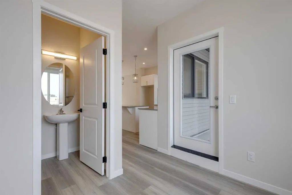 81 Midtown Boulevard SW, #611