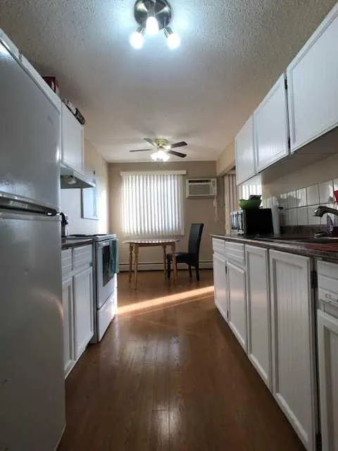 663 12 Street NW, #315