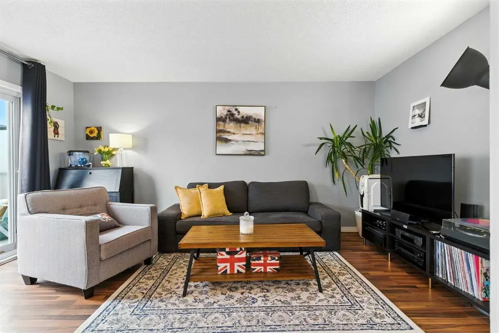 2207 28 Street SW, #2