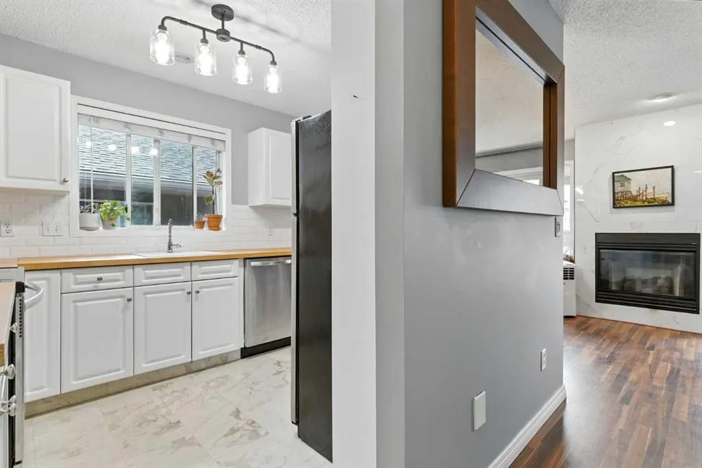 2207 28 Street SW, #2