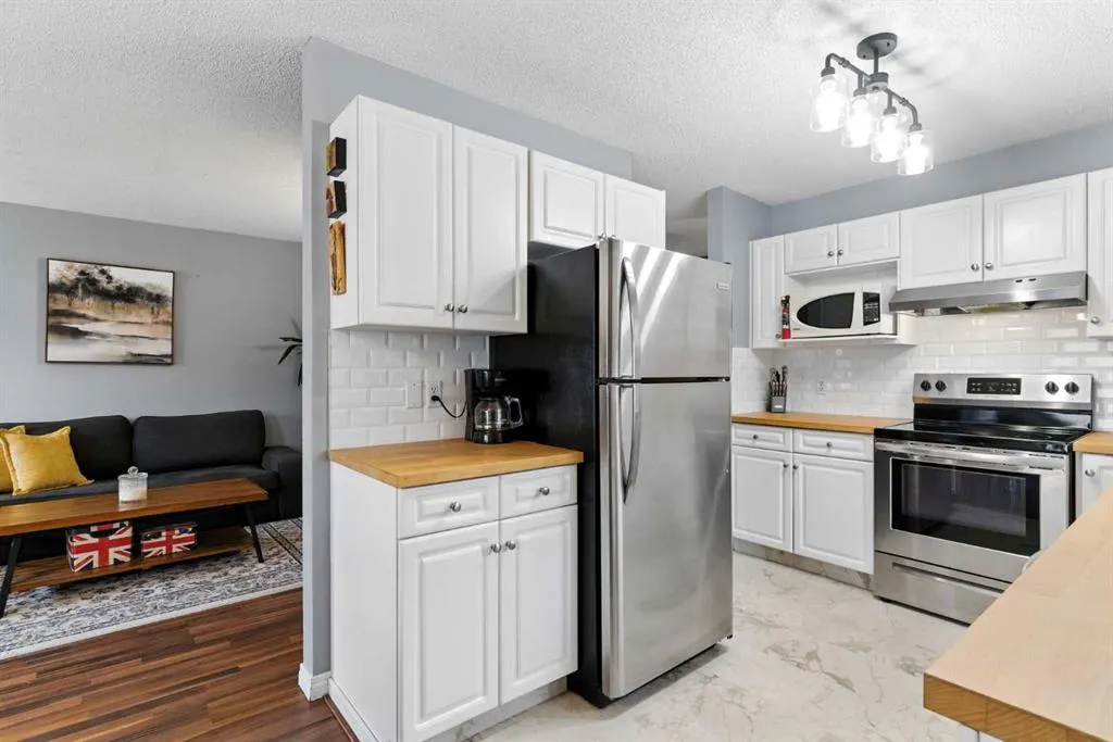 2207 28 Street SW, #2