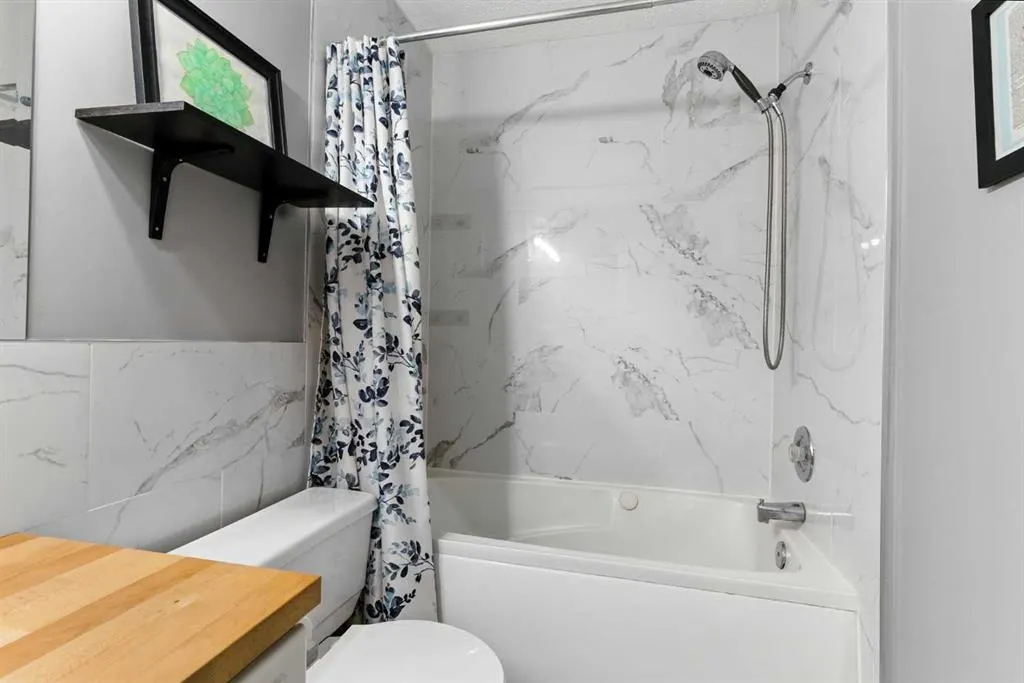 2207 28 Street SW, #2