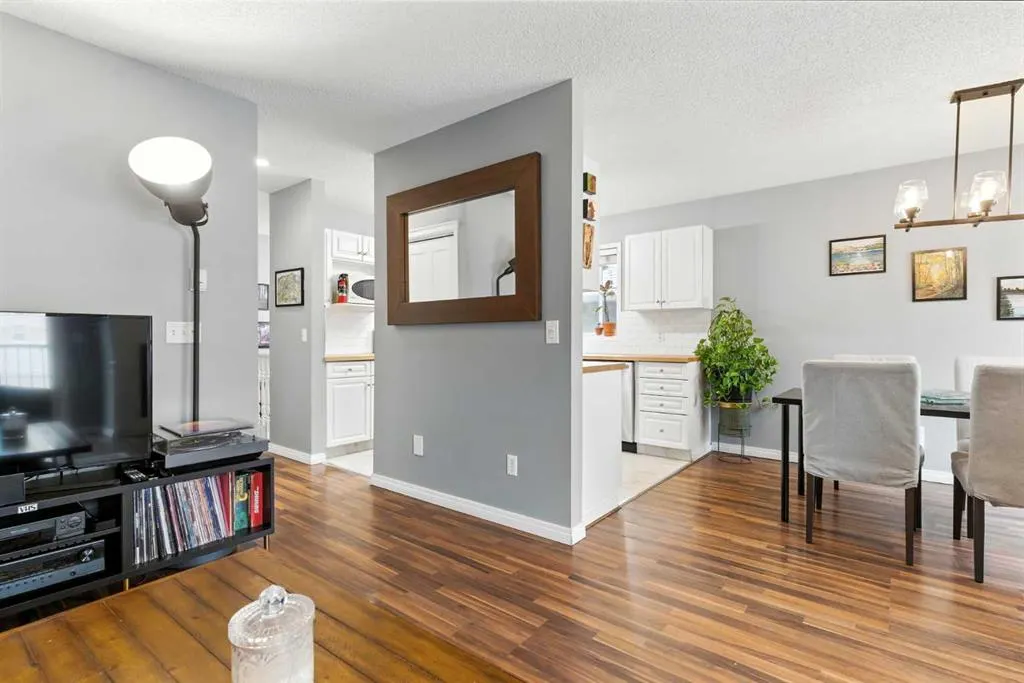 2207 28 Street SW, #2