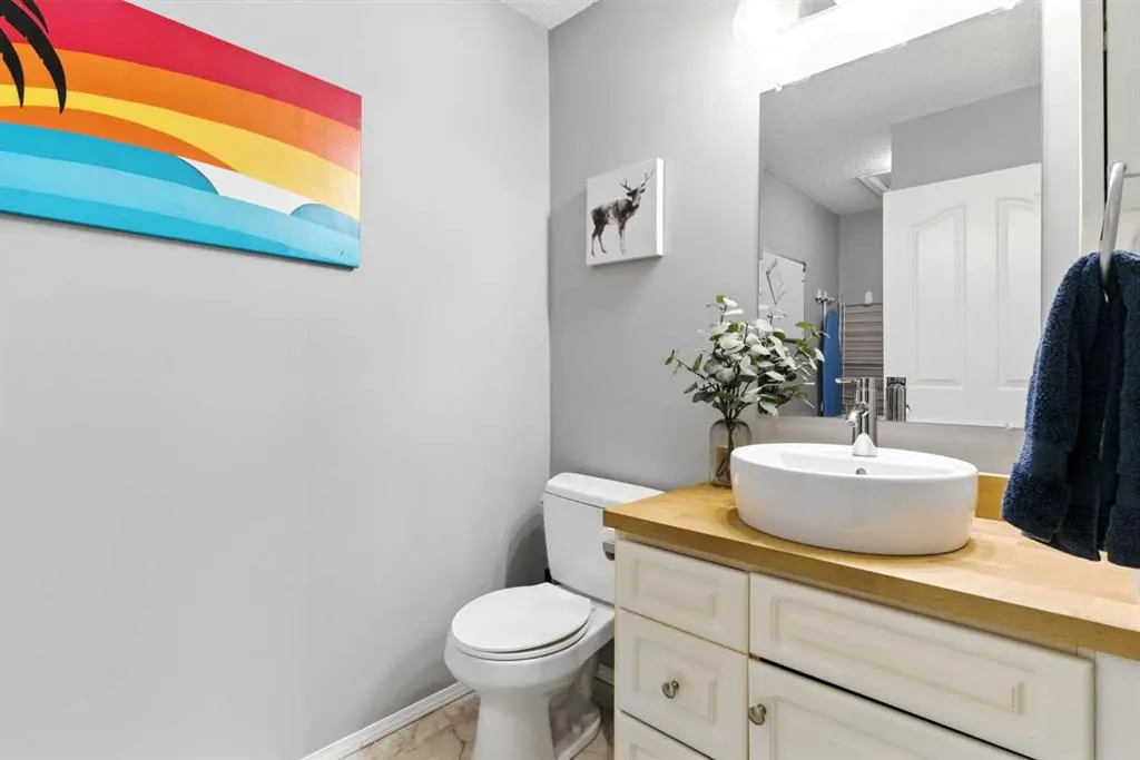 2207 28 Street SW, #2