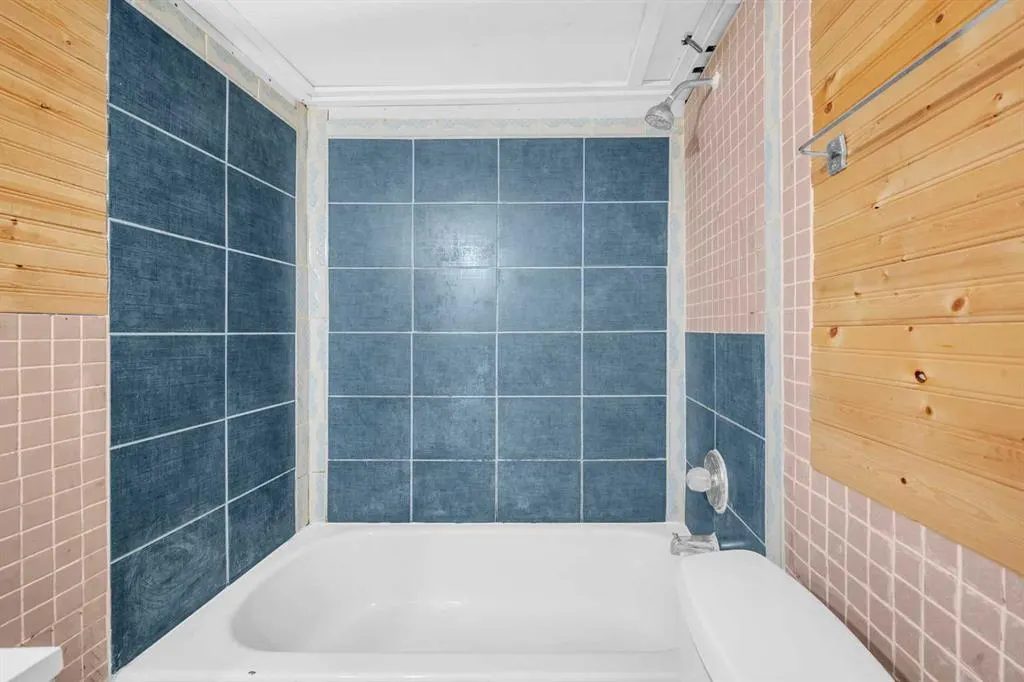 48 Street Street NE, #2207