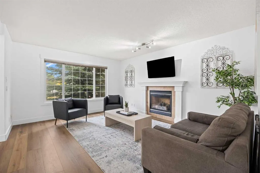 93 Crystal Shores Heights
