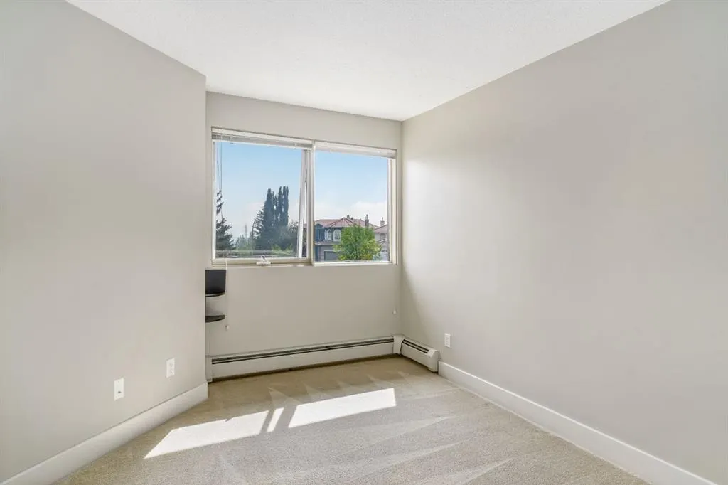 207 Village Terrace SW, #3