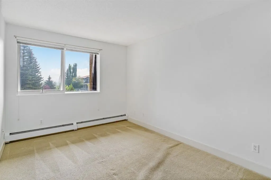 207 Village Terrace SW, #3