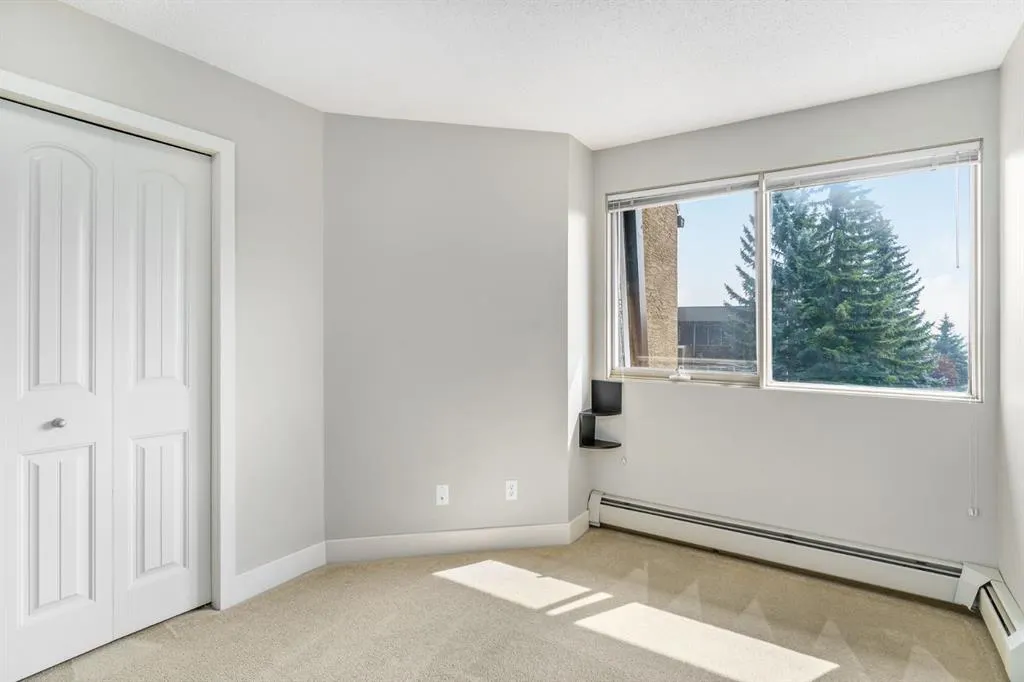 207 Village Terrace SW, #3