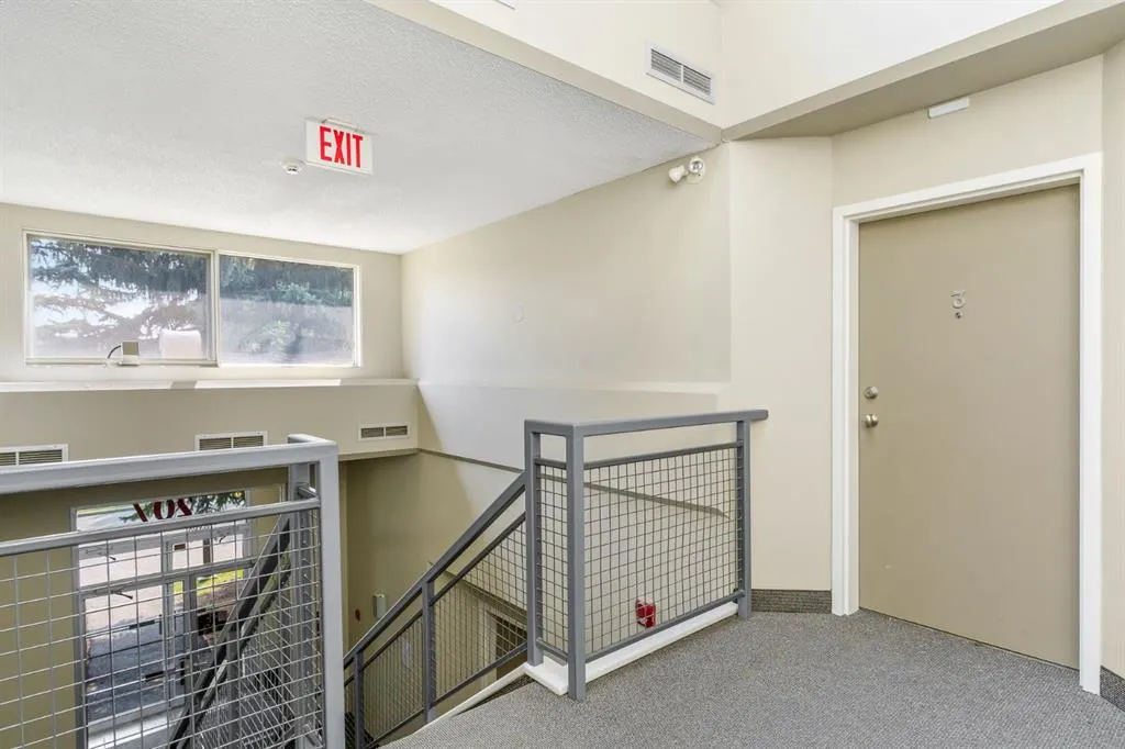 207 Village Terrace SW, #3