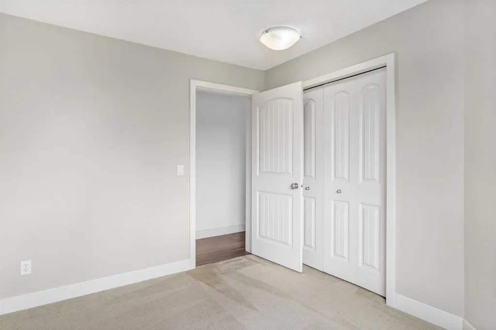 207 Village Terrace SW, #3