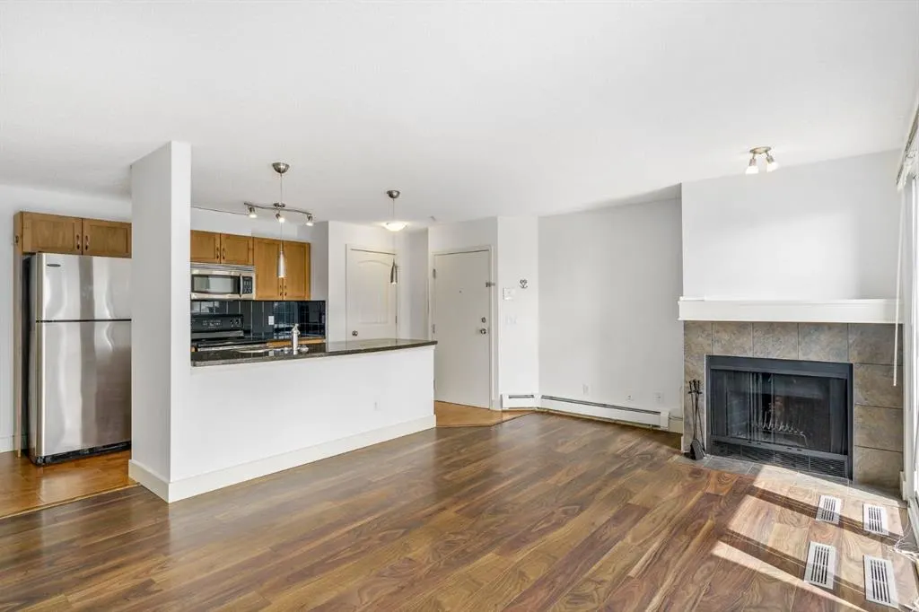 207 Village Terrace SW, #3
