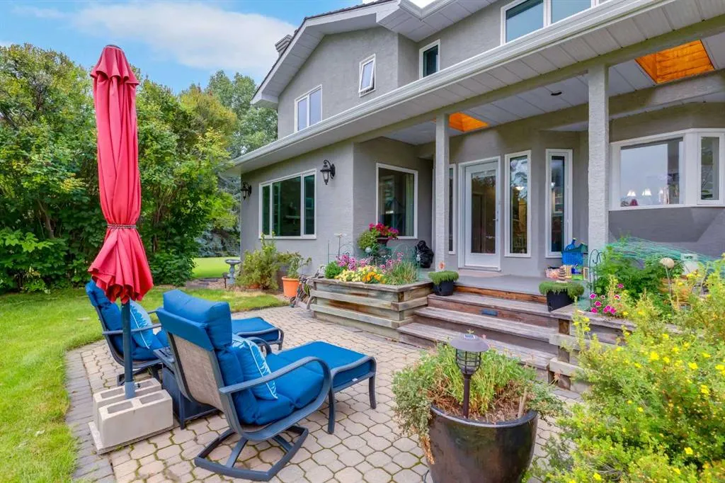 215 Alandale Place SW