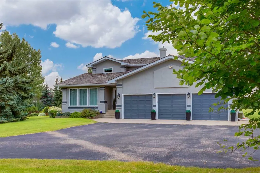 215 Alandale Place SW