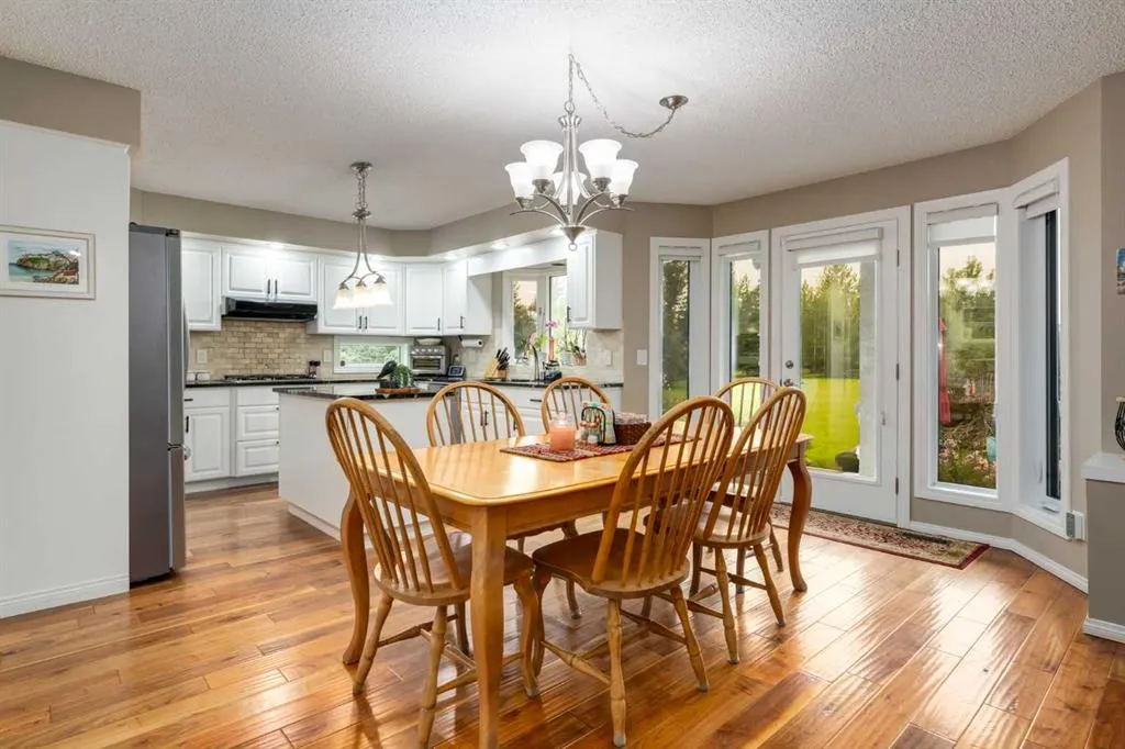 215 Alandale Place SW