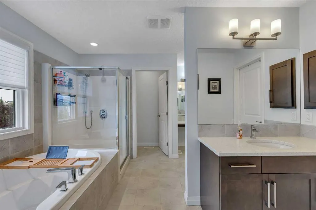 223 Auburn Meadows Crescent SE