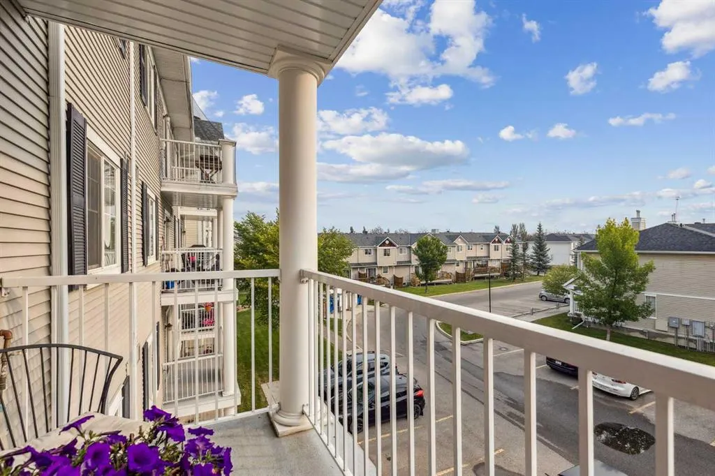 5 Country Village Park NE, #1304