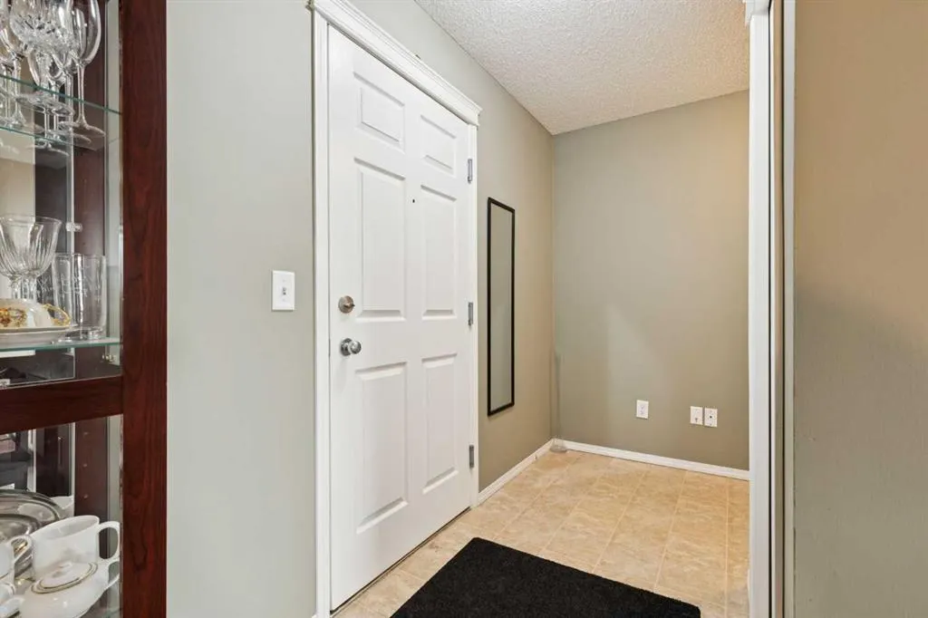 5 Country Village Park NE, #1304