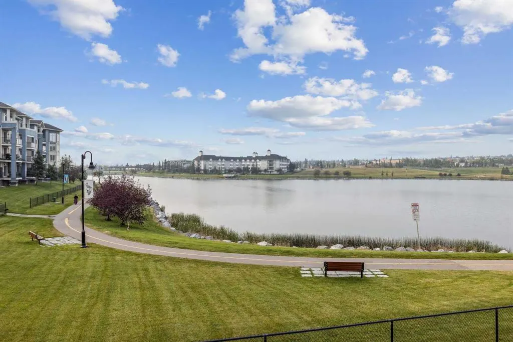 5 Country Village Park NE, #1304