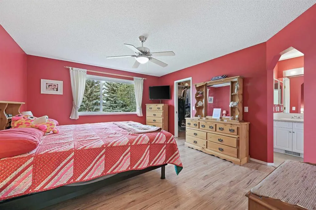 6 Chapala Crescent SE