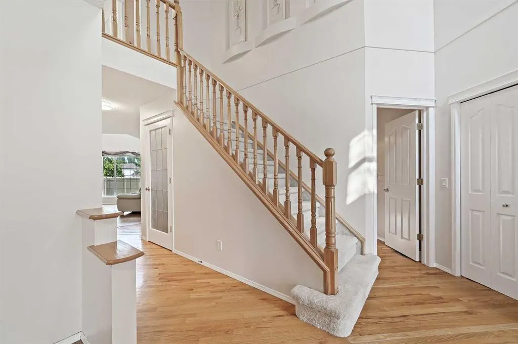 6 Chapala Crescent SE