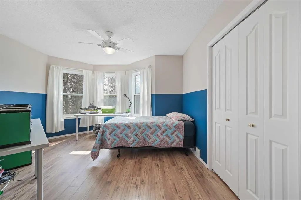 6 Chapala Crescent SE