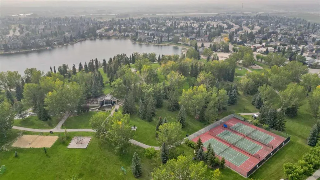 6 Chapala Crescent SE