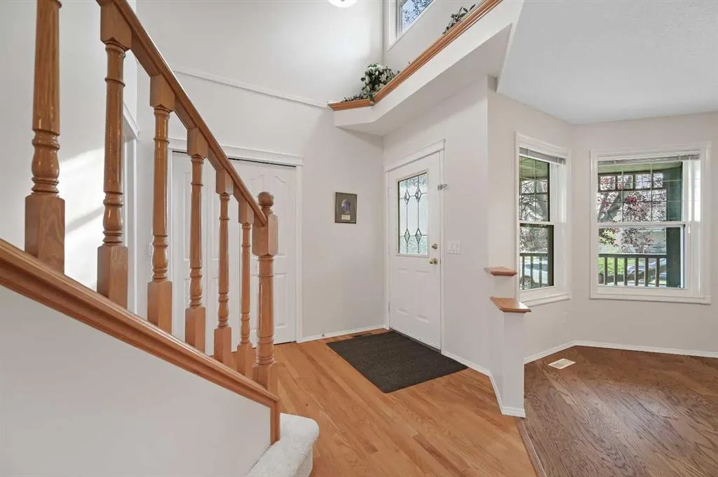 6 Chapala Crescent SE