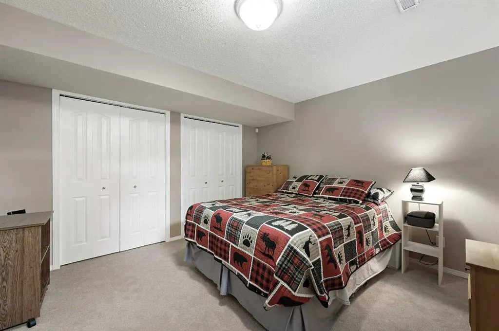 6 Chapala Crescent SE