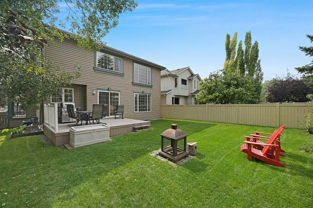 6 Chapala Crescent SE