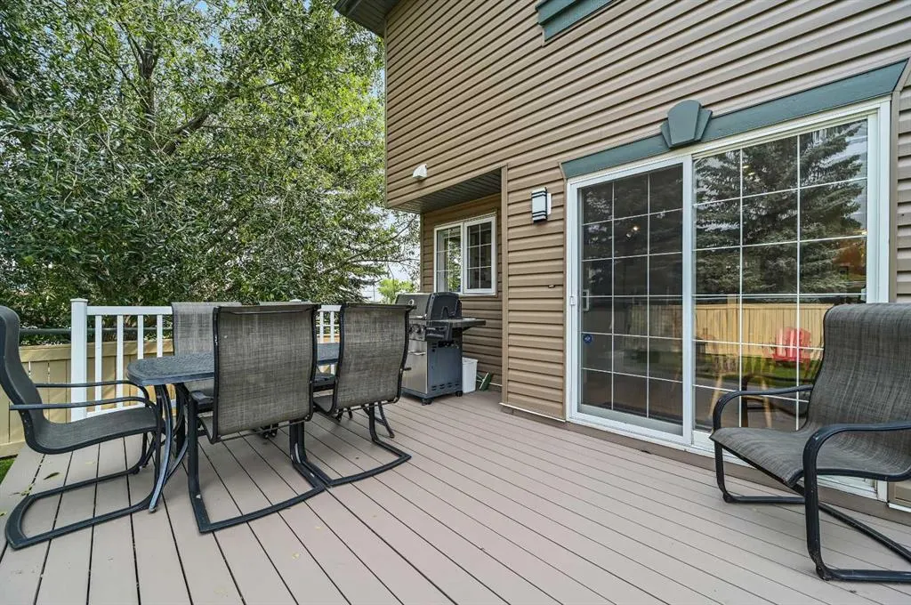 6 Chapala Crescent SE