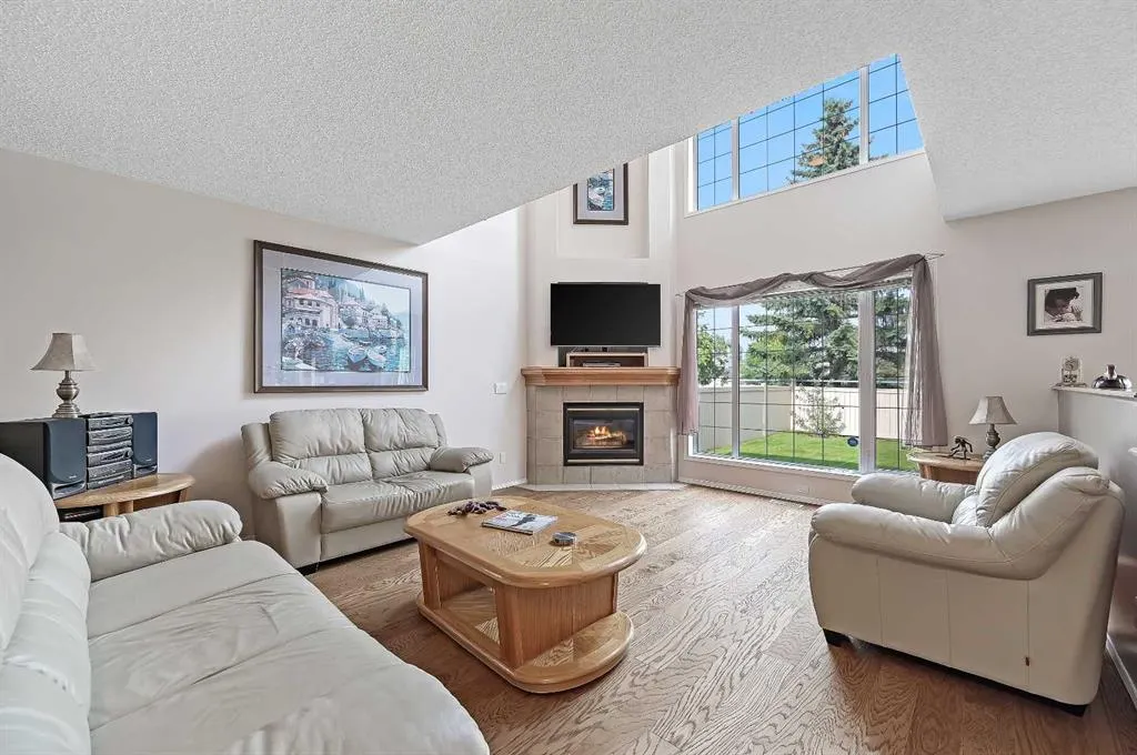 6 Chapala Crescent SE