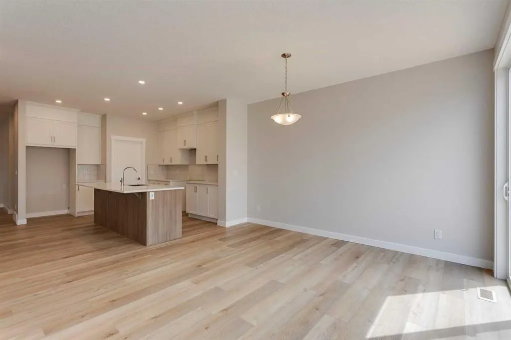 32 Willow Park Point